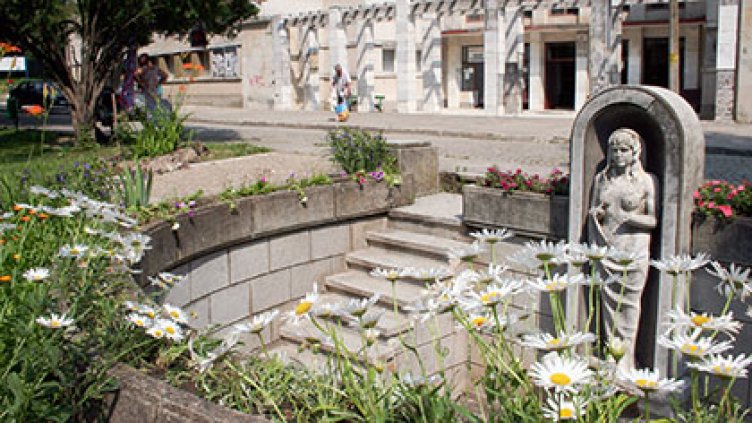 НОИ предостави 4 бази за бежанци от Украйна