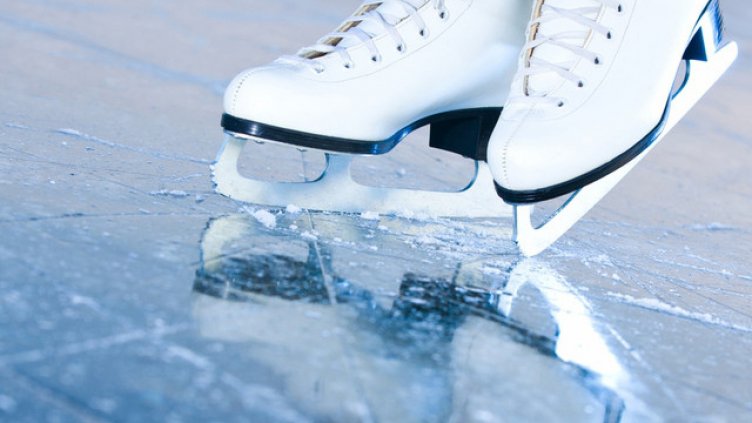 Ползваме безплатно Ледената пързалка в Младост