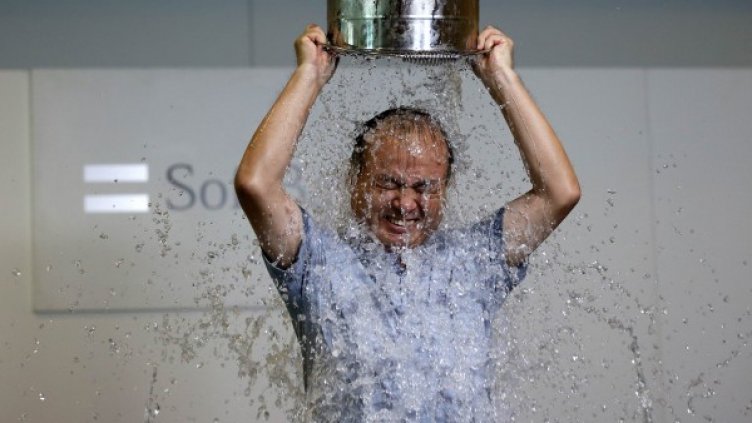 &quot;Ледената кофа&quot; донесе $100 млн. дарения