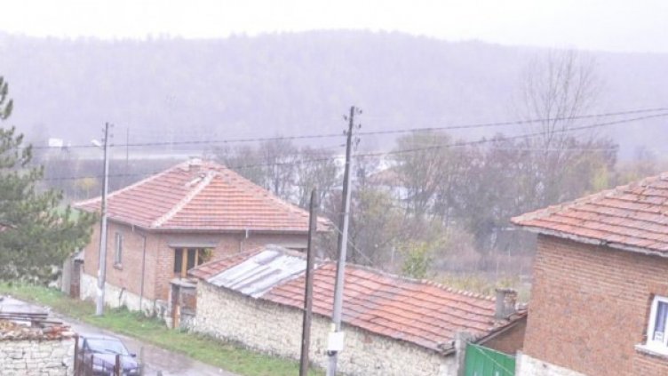 Продават село в интернет заедно с крадливите му жители