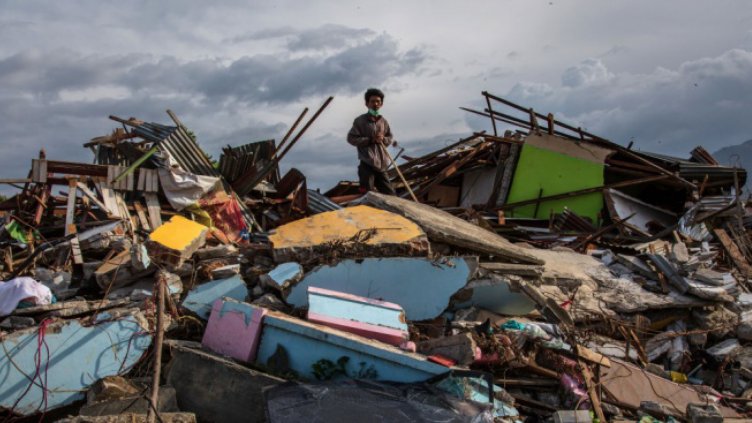 Световната банка предложи помощ до 1 млрд. долара на Индонезия след земетресението