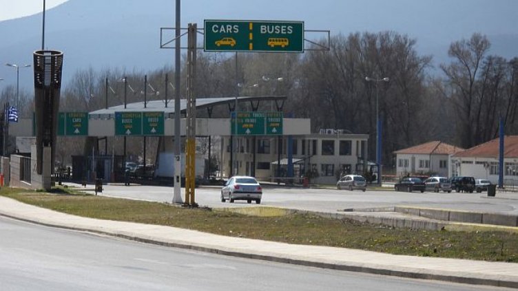 Нова "тесла" ни готвят пътните власти в Гърция за лятото