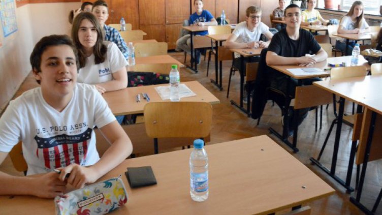 Всеки десети зрелостник трупа знания на запад
