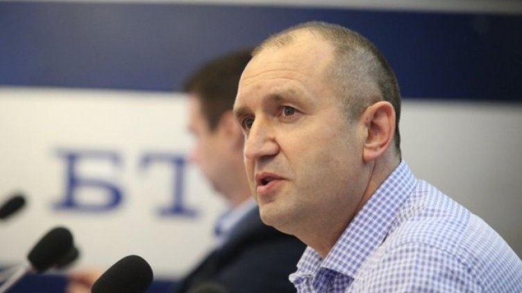 Румен Радев призова за стратегия с мерки за справяне с бежанската и миграционната криза