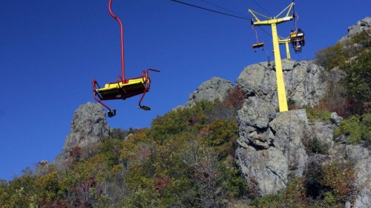 Десетки блокирани във въздуха заради авария на Симеоновския лифт