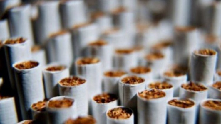 Иззеха хиляди кутии цигари без бандерол от дома на варненец