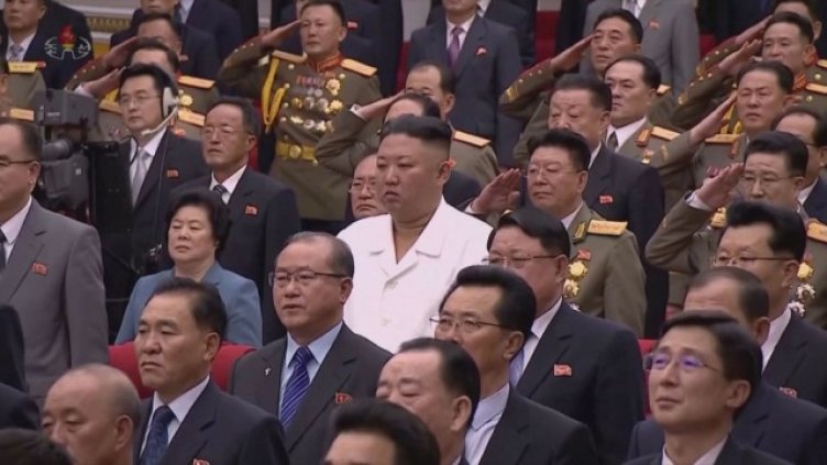 Лидерът на Северна Корея се появи отслабнал