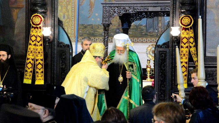 Патриархът във Варна: Мислете не за насилие, а за мир, любов и просперитет