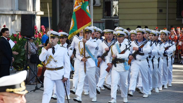 Варна отбеляза 110 години от Независимостта (СНИМКИ)