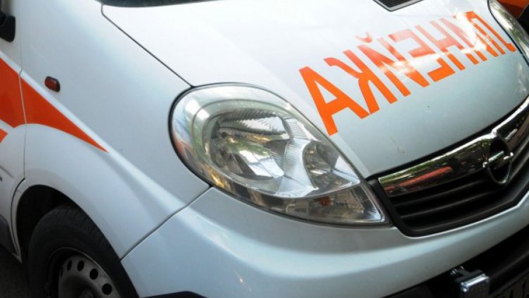 Взрив на газова бутилка прати двама в болница