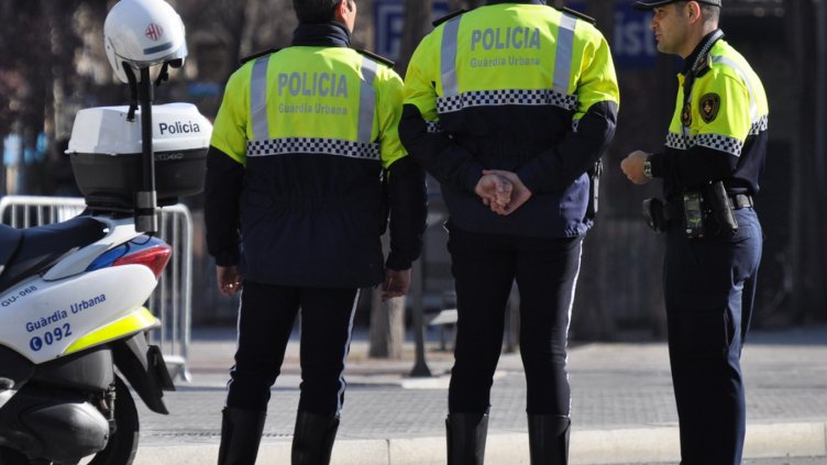 Задържаха пакистанец в Барселона заради популяризиране на ислямски групировки