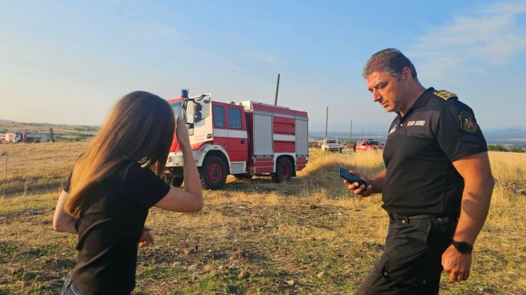 Български и американски вертолети гасят пожара край Сунгурларе