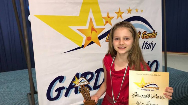 9-годишна варненка с Grand Prix от музикален фест в Италия