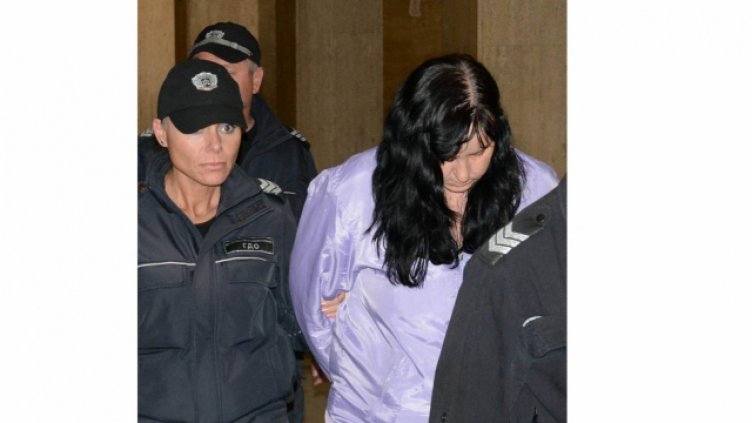 Нов адвокат за Емилия Ковачева – гледа записите от побоя