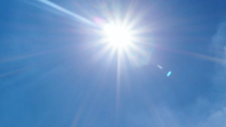 Горещини на много места в страната утре