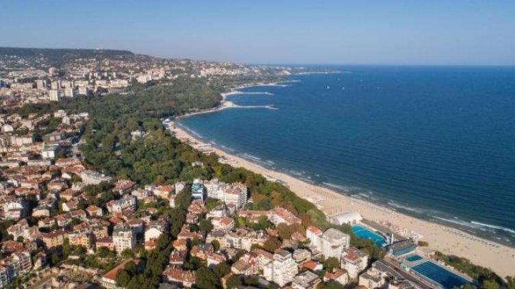 Руснаци разпродават! Луксозни, големи къщи на нашето море на тънки цени