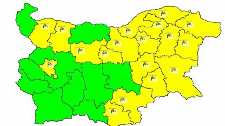 Жълт код за силен вятър в 18 области на страната утре