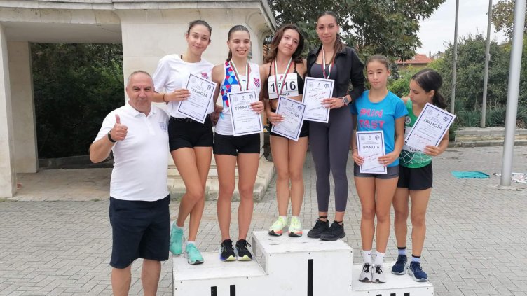 Над 100 атлети се включиха в 24-ти лекоатлетически пробег „Варна“