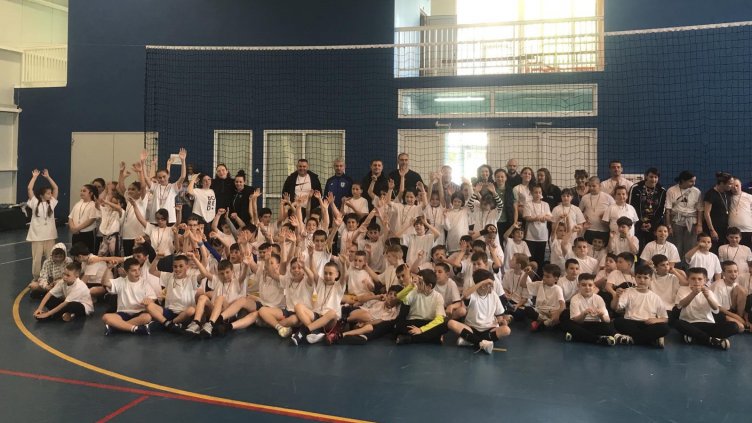 Над 200 деца се включиха в турнира по хандбал в памет на Евгени Китанчев