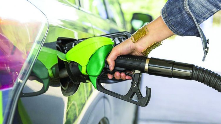 Бензинът падна под 2,90 лв. за литър