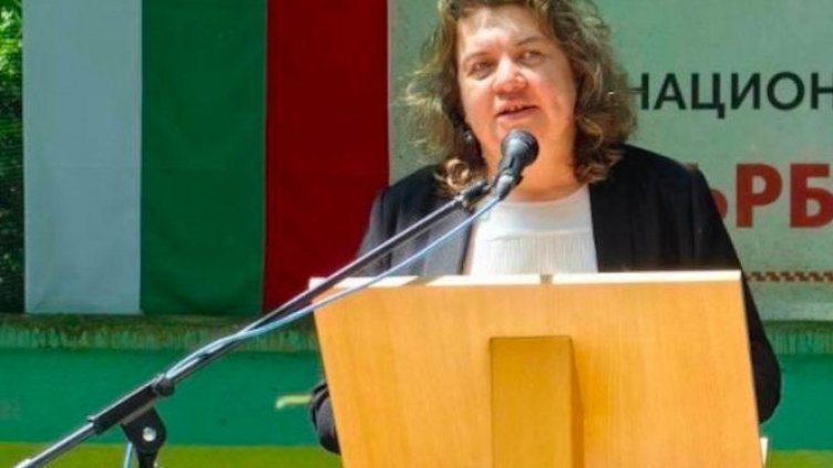 Киселова: Управлението ще бъде стабилно докато има достатъчно депутати да го подкрепят