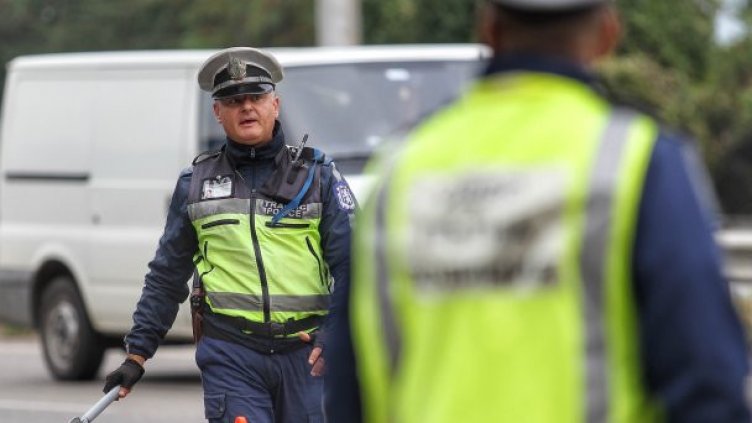 Откриха 790 грама фентанил в автомобила на софиянец, спипан от катаджии край Търговище