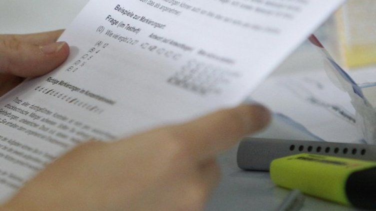 С български език и литература започват „малките матури“