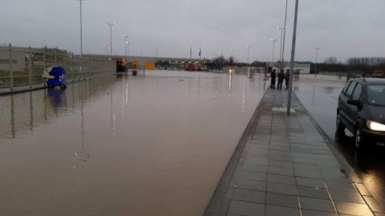 Наводнение затвори Капитан Андреево