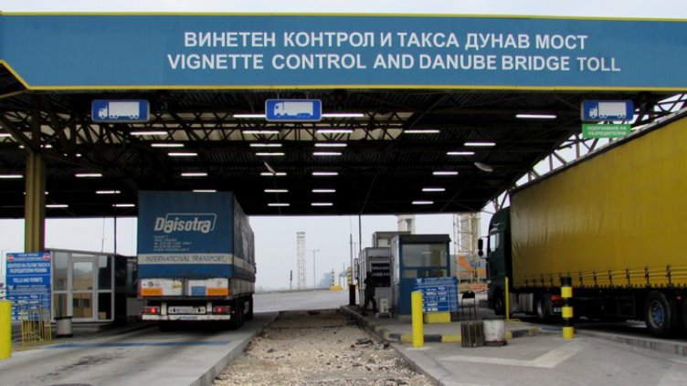 2 години затвор и 5000 лв. глоба за турски каналджия на 41 иракчани	