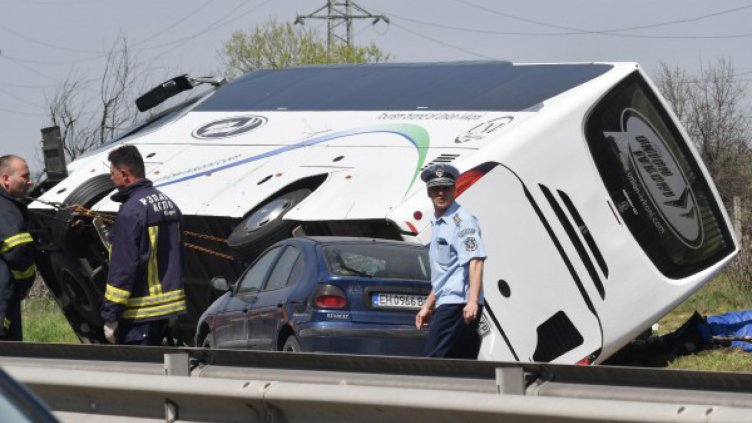 Петима от ранените на “Тракия“ – с опасност за живота