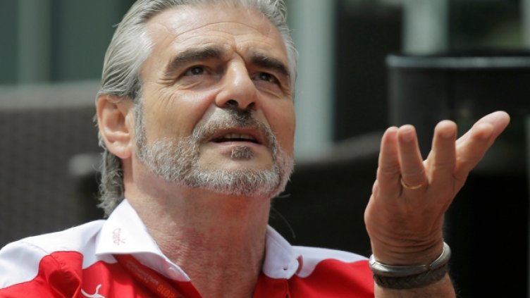 Във Ферари не губят надежда за титлата