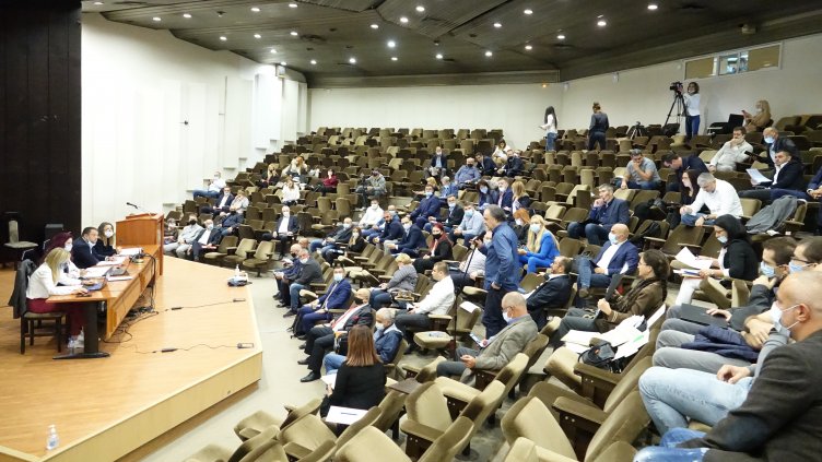 Общинският съвет във Варна заседава извънредно