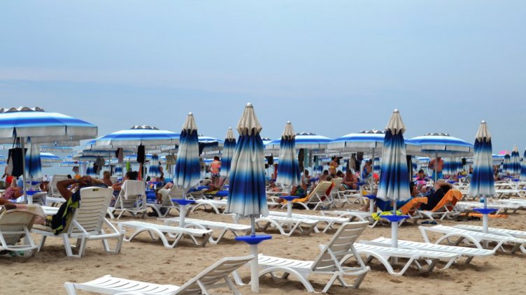 Най-засегнати от коронакризата са тризвездните хотели