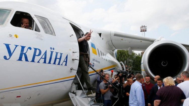 Успешно приключи размяната на затворници между Русия и Украйна