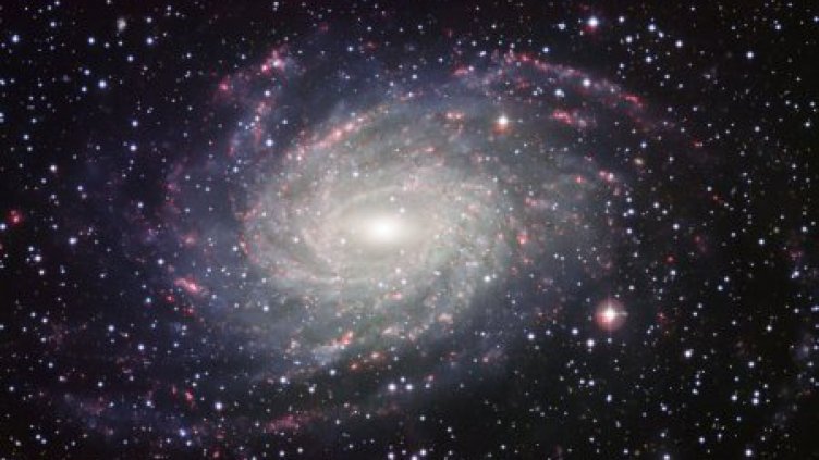 Астрономи откриха галактика-двойник на Млечния път