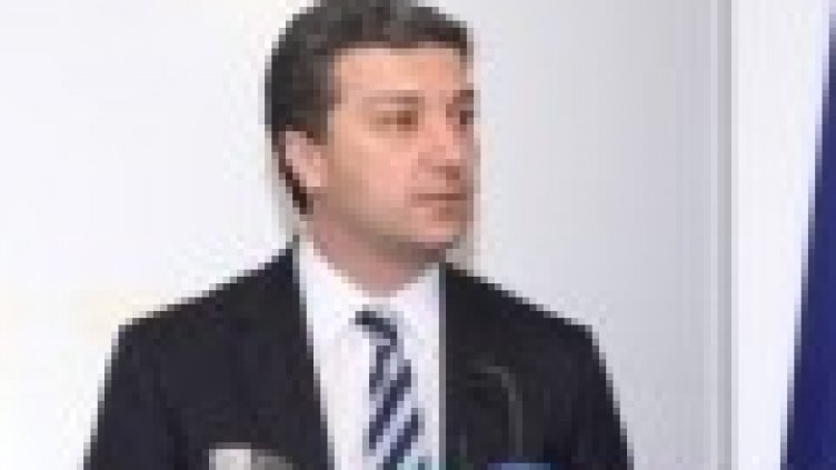 Стойнев: Фалити на държавни дружества заради КТБ няма да има
