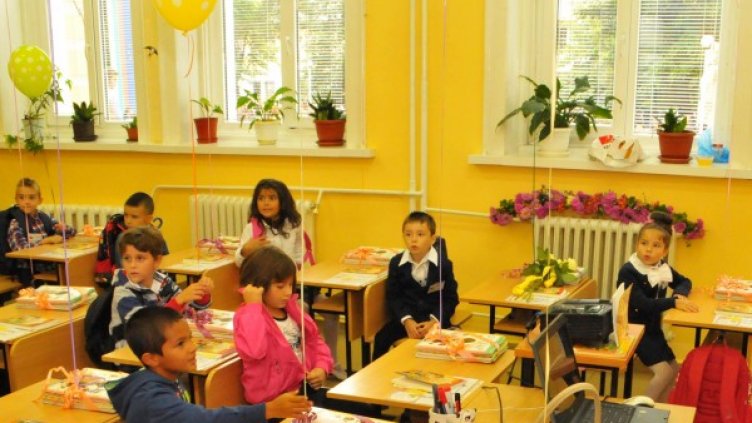 80% от първолаците, учещи чужд език, избират английски