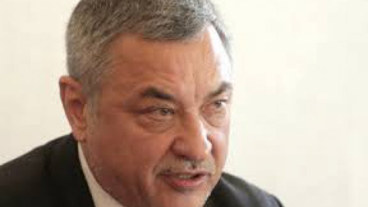 Симеонов: Предложението за пушенето в заведения ще бъде внесено в НС