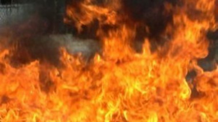 Три непълнолетни момчета подпалиха бунгало