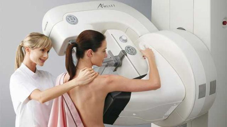 В ДКЦ 1 „Св. Клементина” отново записват пациентки за безплатни консултации за рак на гърдата