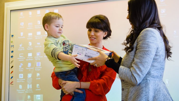 Семейства на деца болни от диабет получиха инсулинови помпи