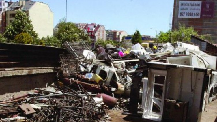 Търговци на скрап поискаха затвор до 10 години за крадци на кабели