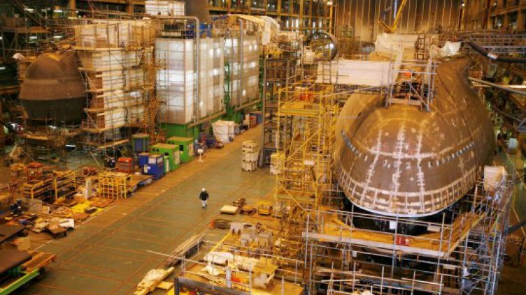 Евакуираха корабостроителница заради сигнал за бомба