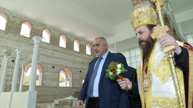 Борисов пита партньорите във властта: Чантаджиите ли пазите?!