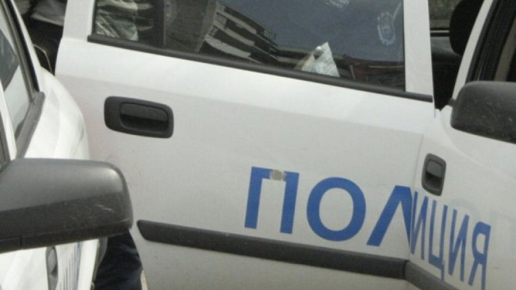 "Инкасаторка" искала по 10 лв. за чистене на водомери