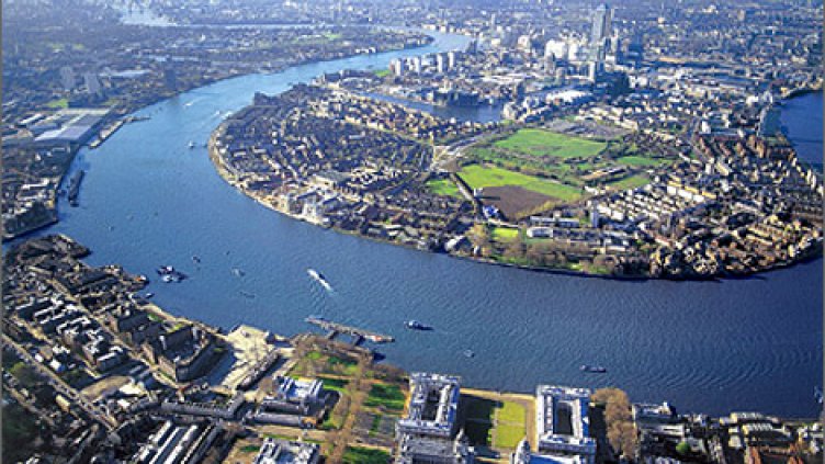 И край Темза перат пари