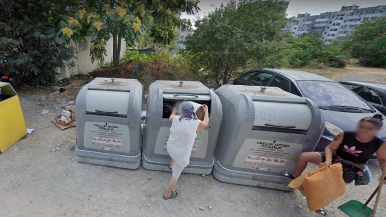 Гражданин: Екскременти и дамски превръзки се търкалят из "Възраждане I"