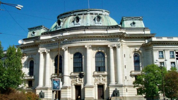 100% от завършилите – висшисти? Няма логика!