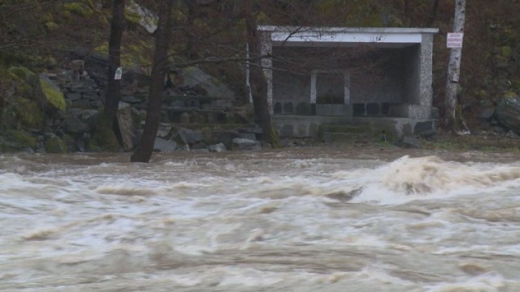 Река Арда преля над единствения мост за седем села