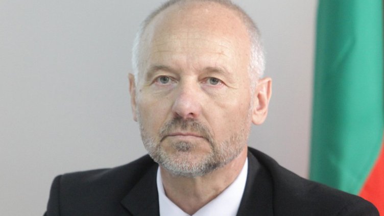 Нямаме ресурс за сухопътна операция в Сирия!